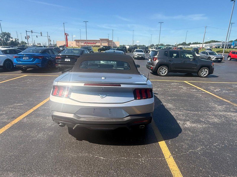 Used 2024 Ford Mustang Premium RWD image 7