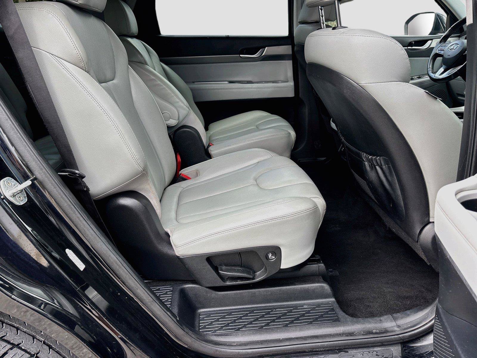 Used 2020 Hyundai Palisade SEL w/ Premium Package FWD image 24