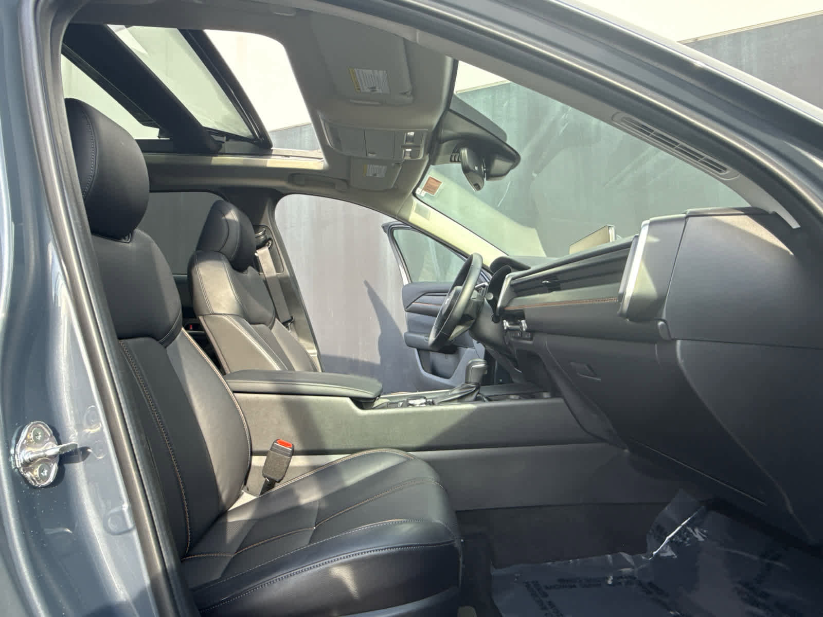 Certified 2025 MAZDA CX-50 AWD 2.5 Hybrid w/ Cargo Package image 18