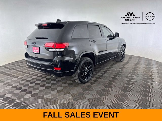 Used 2019 Jeep Grand Cherokee Altitude AWD/4WD image 10