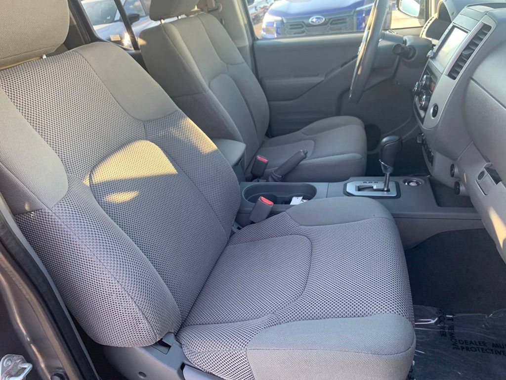 Used 2021 Nissan Frontier SV w/ Midnight Edition Floor Mats AWD/4WD image 20