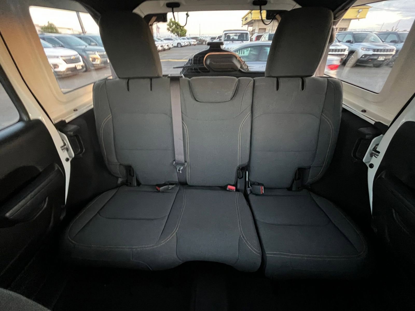 Used 2025 Jeep Wrangler Unlimited Sport AWD/4WD image 39