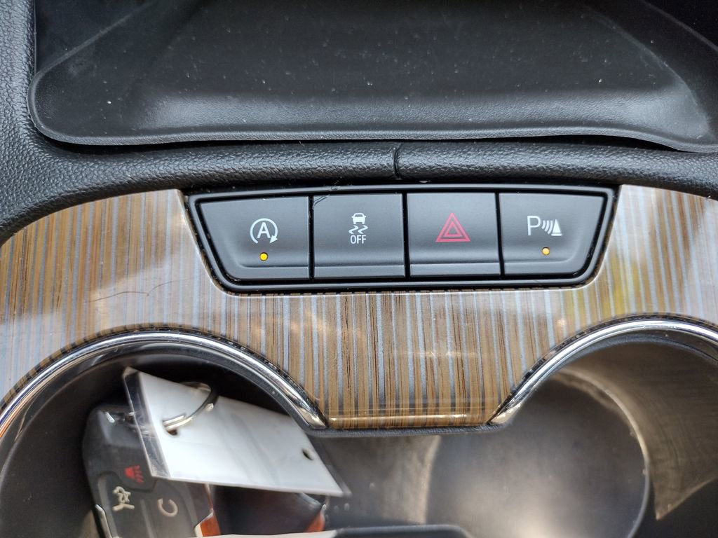 Used 2021 GMC Acadia SLE w/ GMC Pro Grade Package image 30