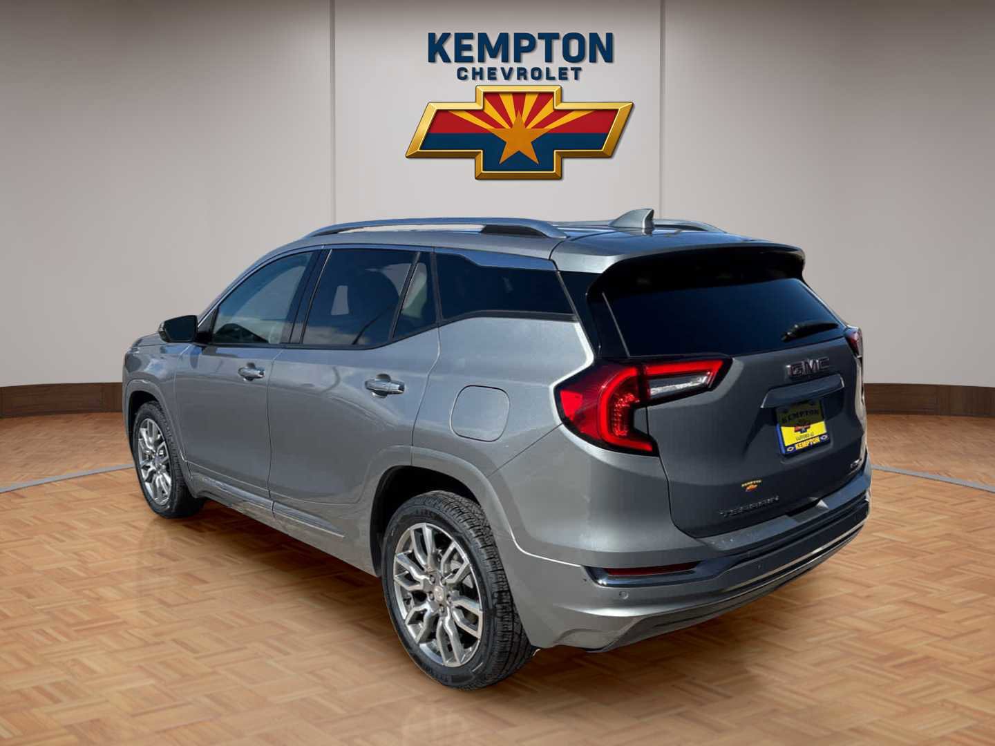 Used 2024 GMC Terrain Denali image 4