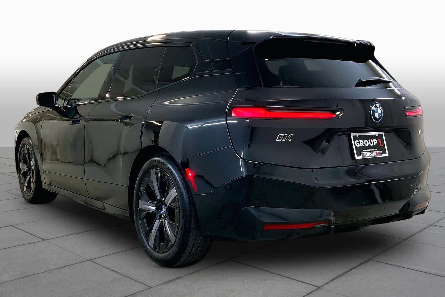 Used 2024 BMW iX M60 AWD/4WD image 11
