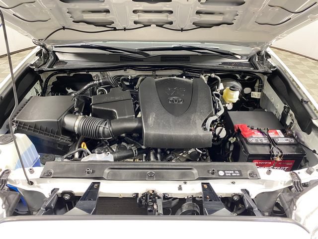 Used 2019 Toyota Tacoma TRD Sport AWD/4WD image 22