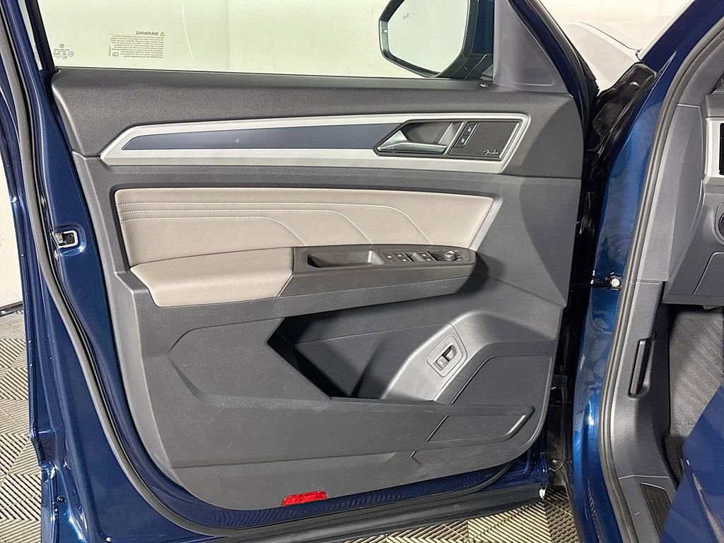 Certified 2023 Volkswagen Atlas Cross Sport SEL Premium R-Line image 10