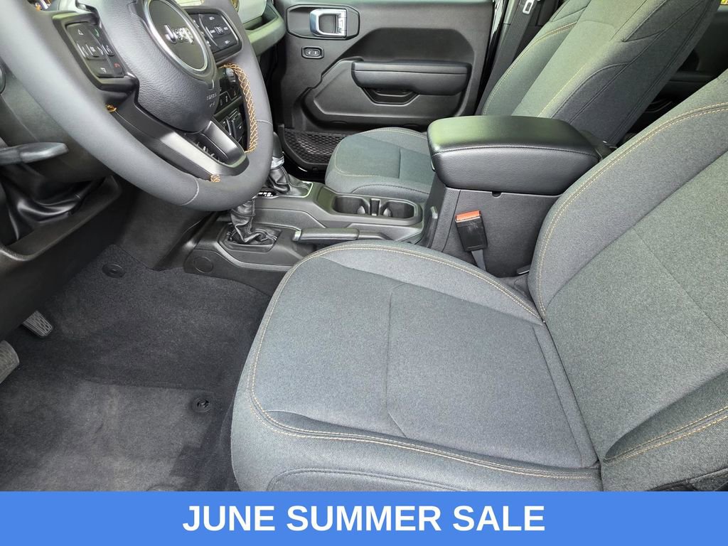 Used 2024 Jeep Gladiator Sport AWD/4WD image 8