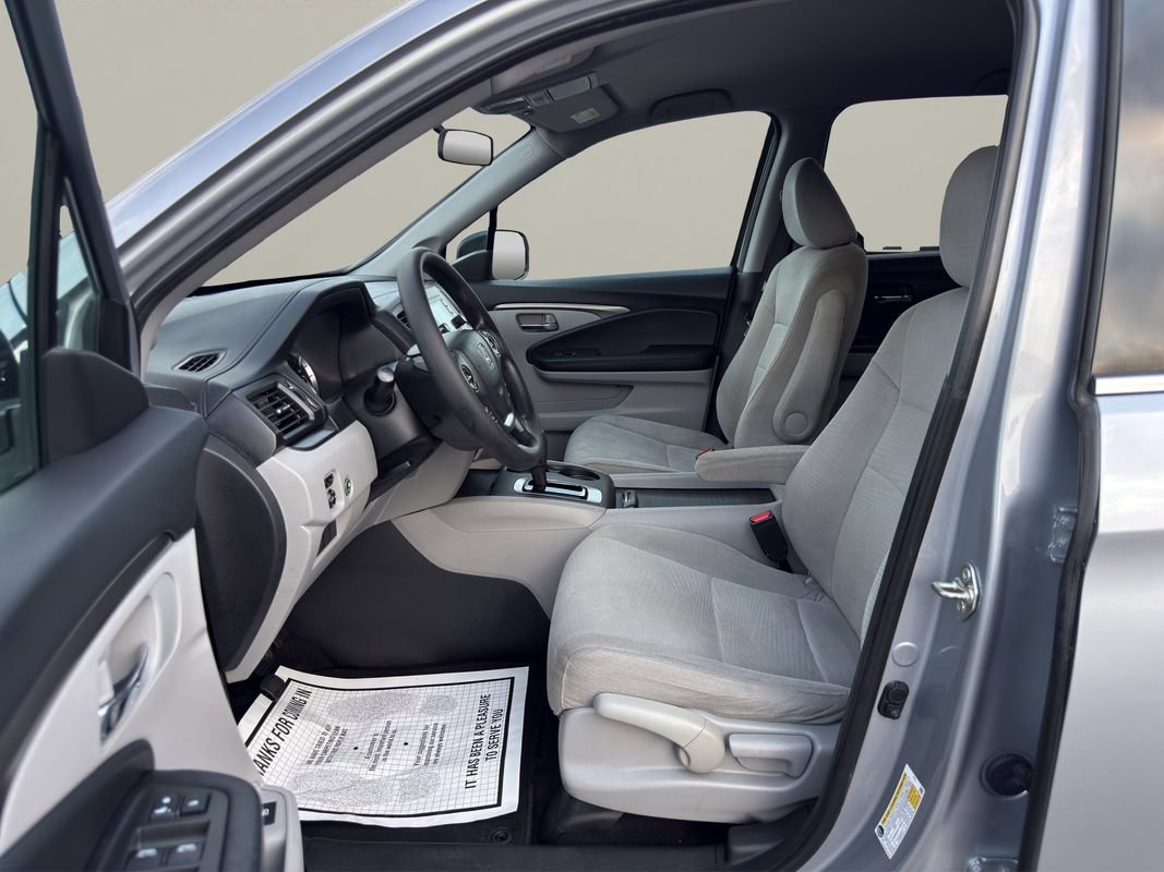 Used 2018 Honda Pilot LX image 9