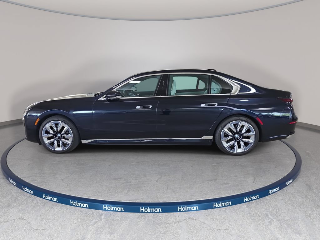 Used 2023 BMW i7 xDrive60 AWD/4WD image 11