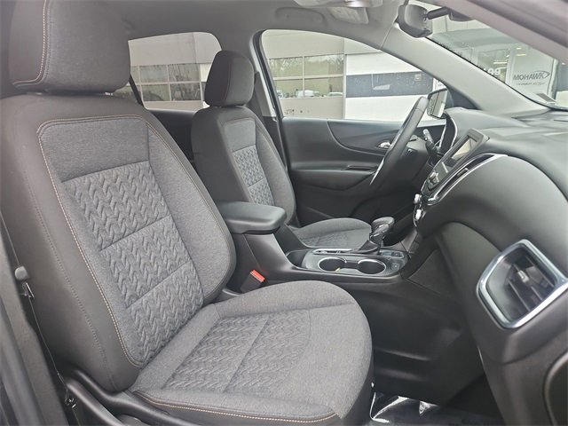 Used 2022 Chevrolet Equinox LT w/ Driver Convenience Package image 27