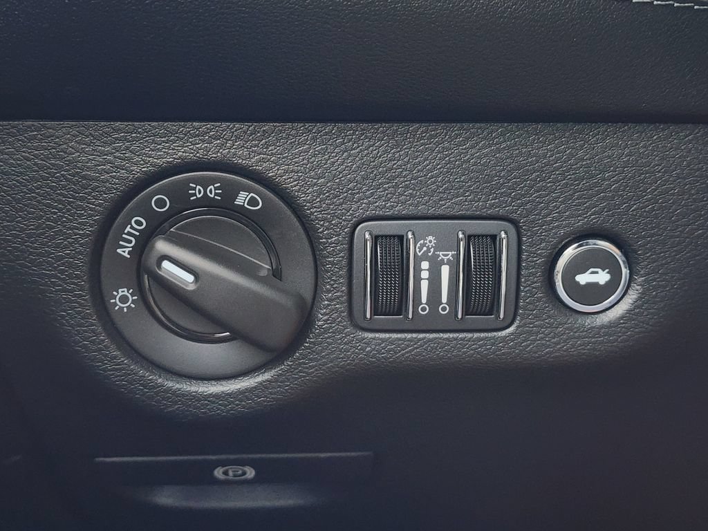 Used 2022 Dodge Challenger R/T Scat Pack RWD image 35