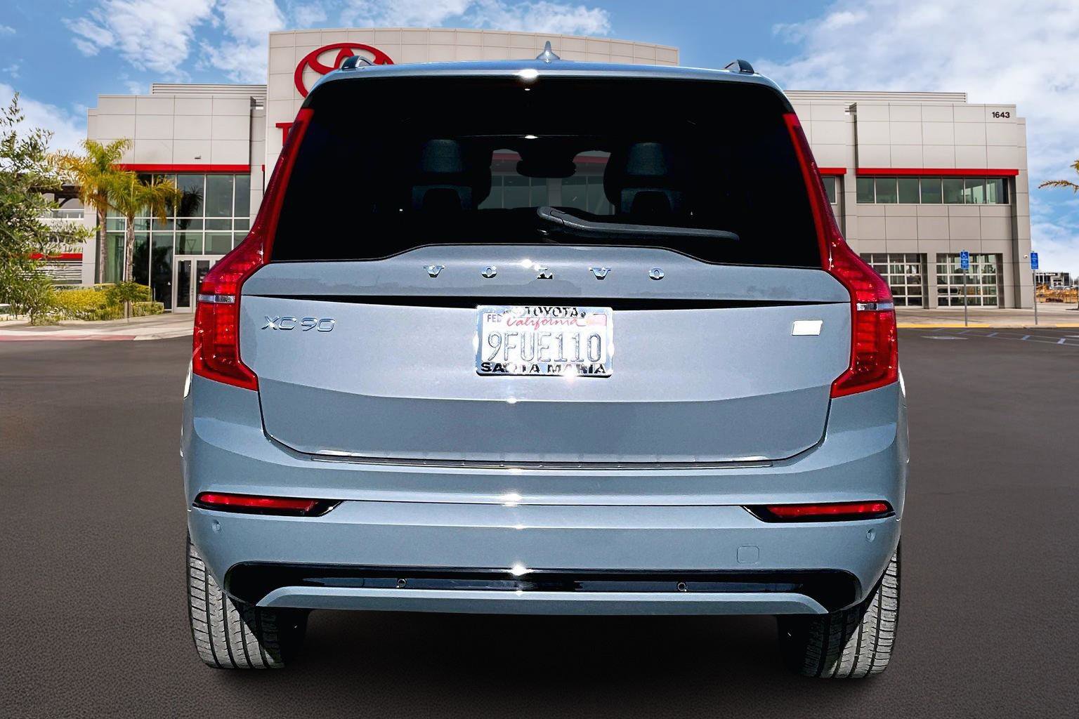 Used 2023 Volvo XC90 T8 Plus w/ Protection Package Premier image 4