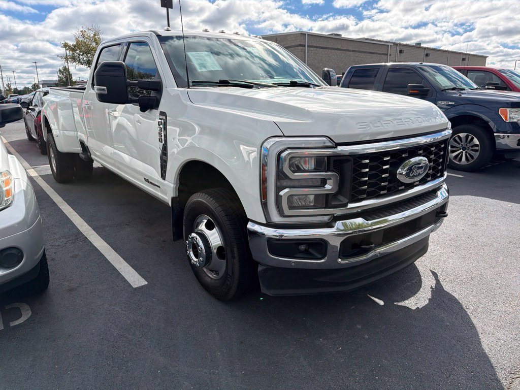 Used 2024 Ford F350 Lariat w/ Lariat Ultimate Package AWD/4WD image 2