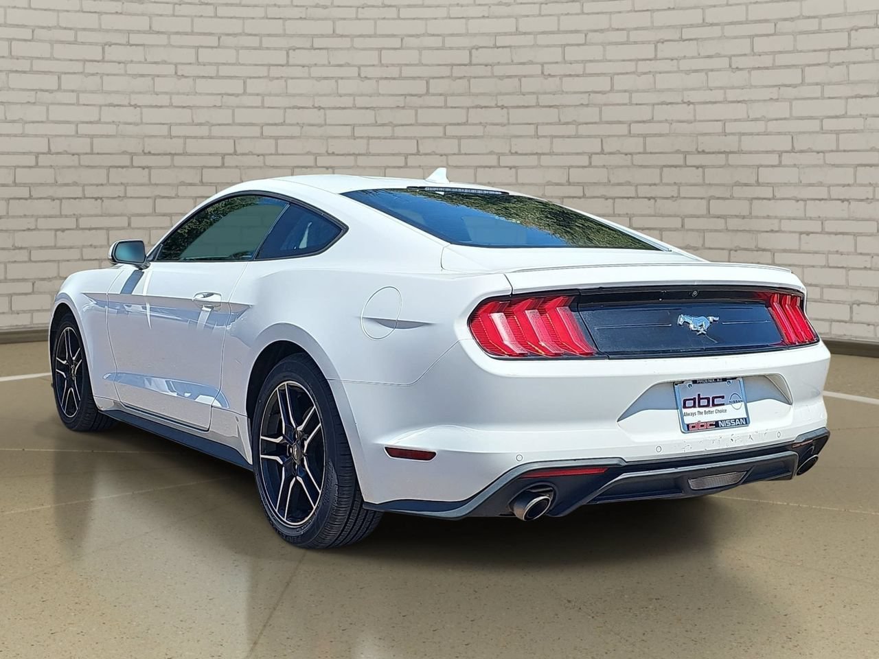 Used 2023 Ford Mustang Premium RWD image 7
