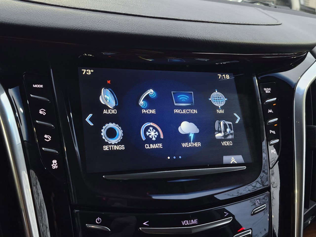 Certified 2020 Cadillac Escalade Premium Luxury image 31