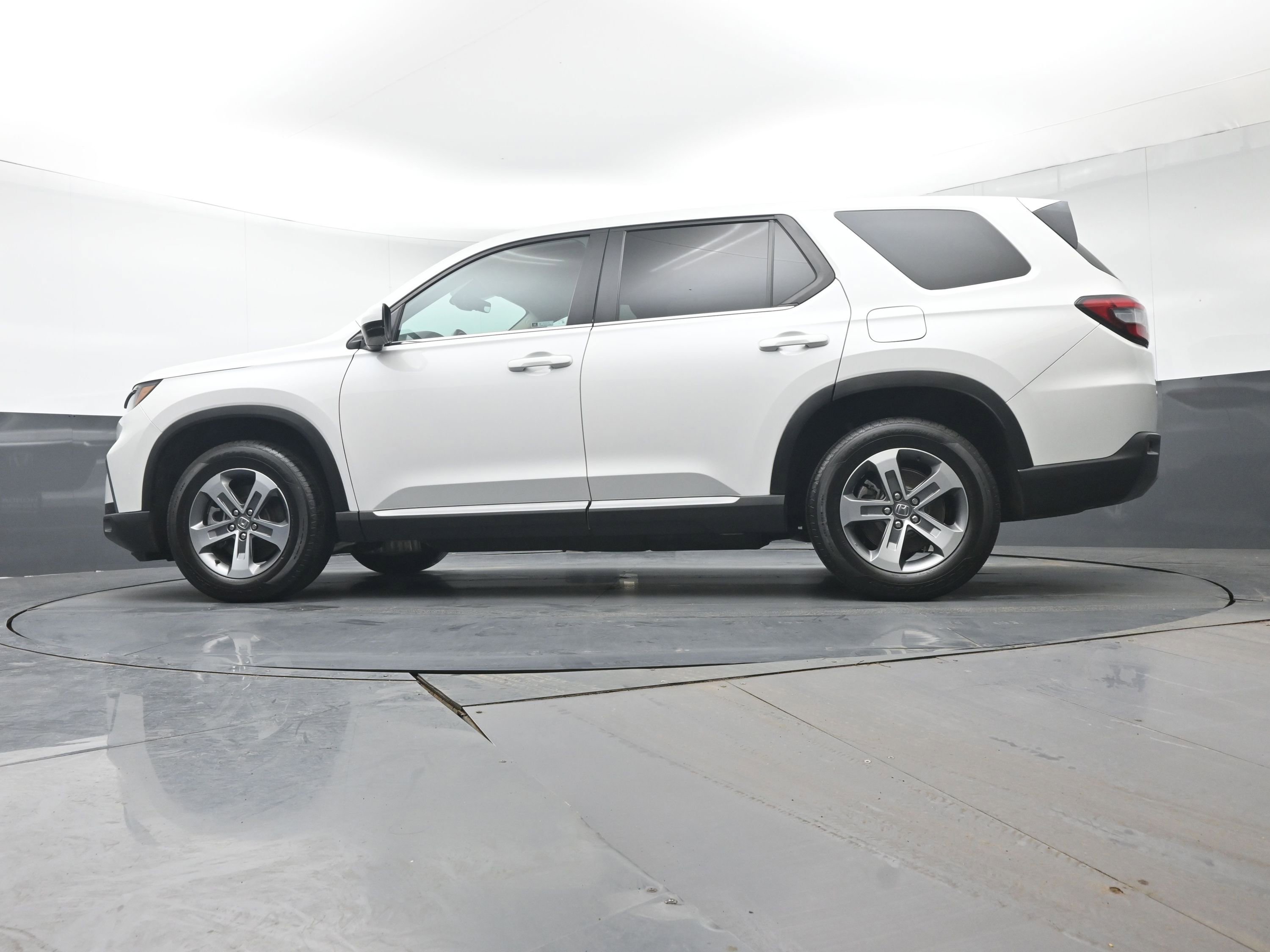 Certified 2024 Honda Pilot EX-L image 31