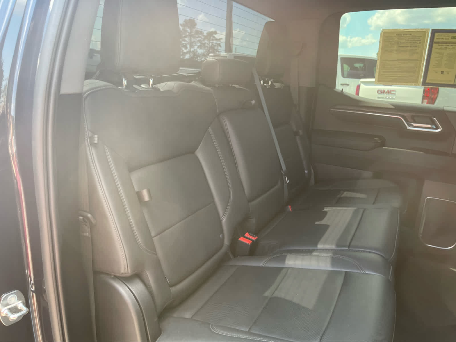 Used 2023 GMC Sierra 1500 SLT w/ SLT Premium Package AWD/4WD image 22