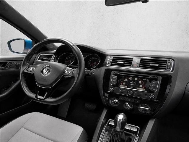 Used 2015 Volkswagen Jetta Sport FWD image 15