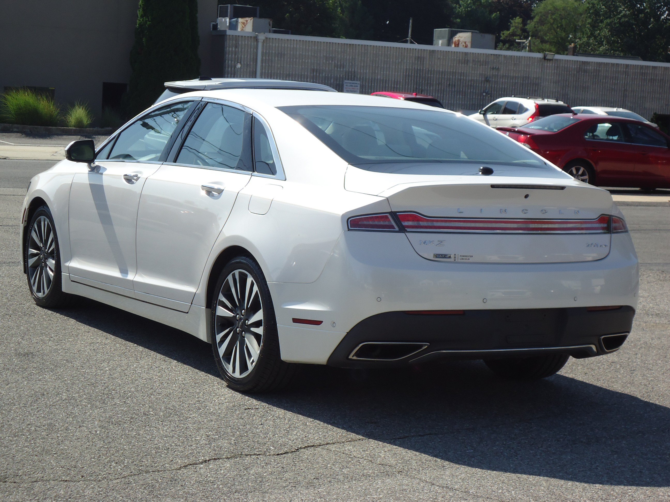 Used 2020 Lincoln MKZ Reserve w/ Monochromatic Package AWD/4WD image 5