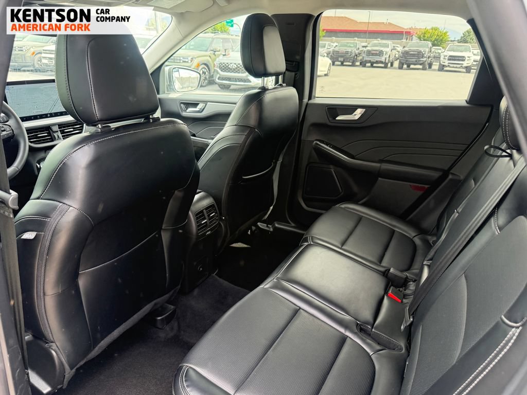 Used 2024 Ford Escape Platinum AWD/4WD image 29