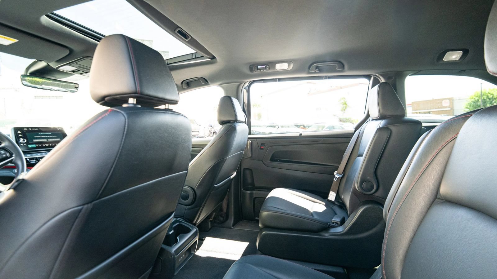 Used 2025 Honda Odyssey Sport-L image 27
