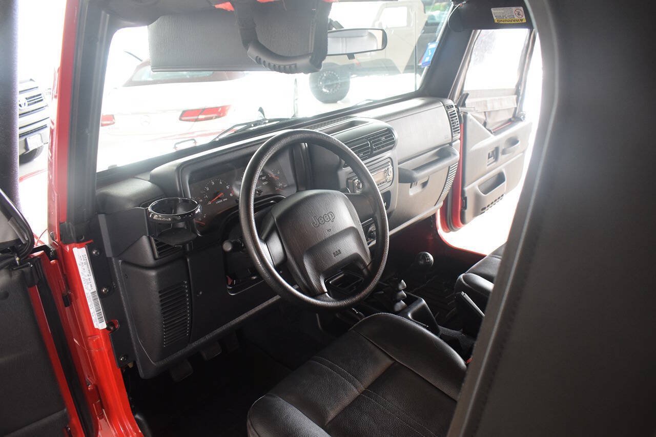 Used 2004 Jeep Wrangler SE AWD/4WD image 22