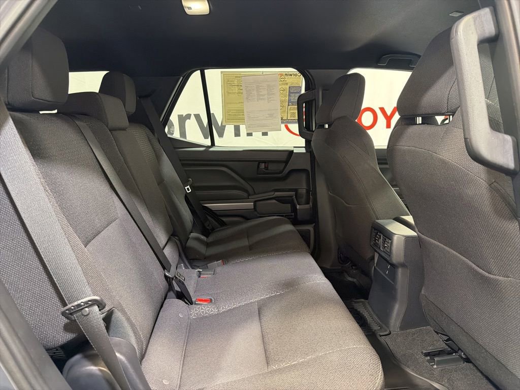 Used 2025 Toyota 4Runner SR5 AWD/4WD image 16