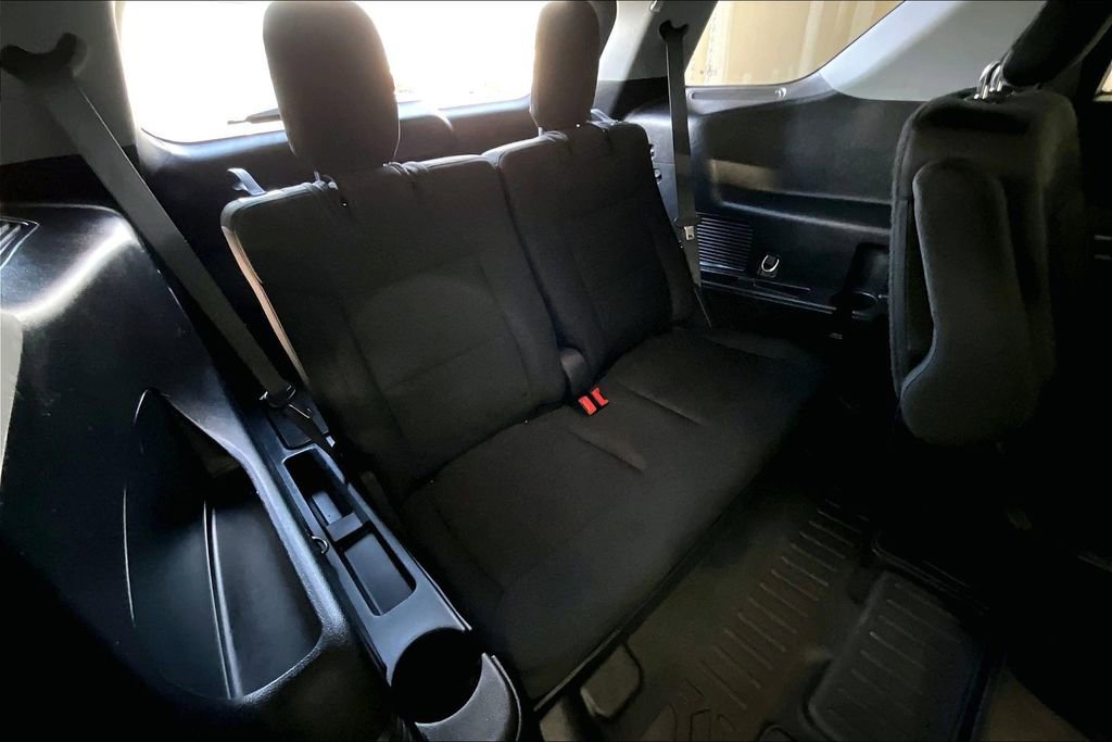 Used 2020 Ford Explorer XLT w/ Comfort Package AWD/4WD image 23