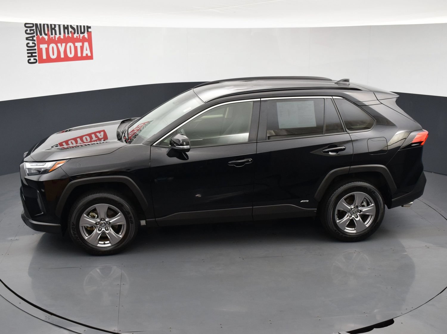 Used 2025 Toyota RAV4 LE AWD/4WD image 17