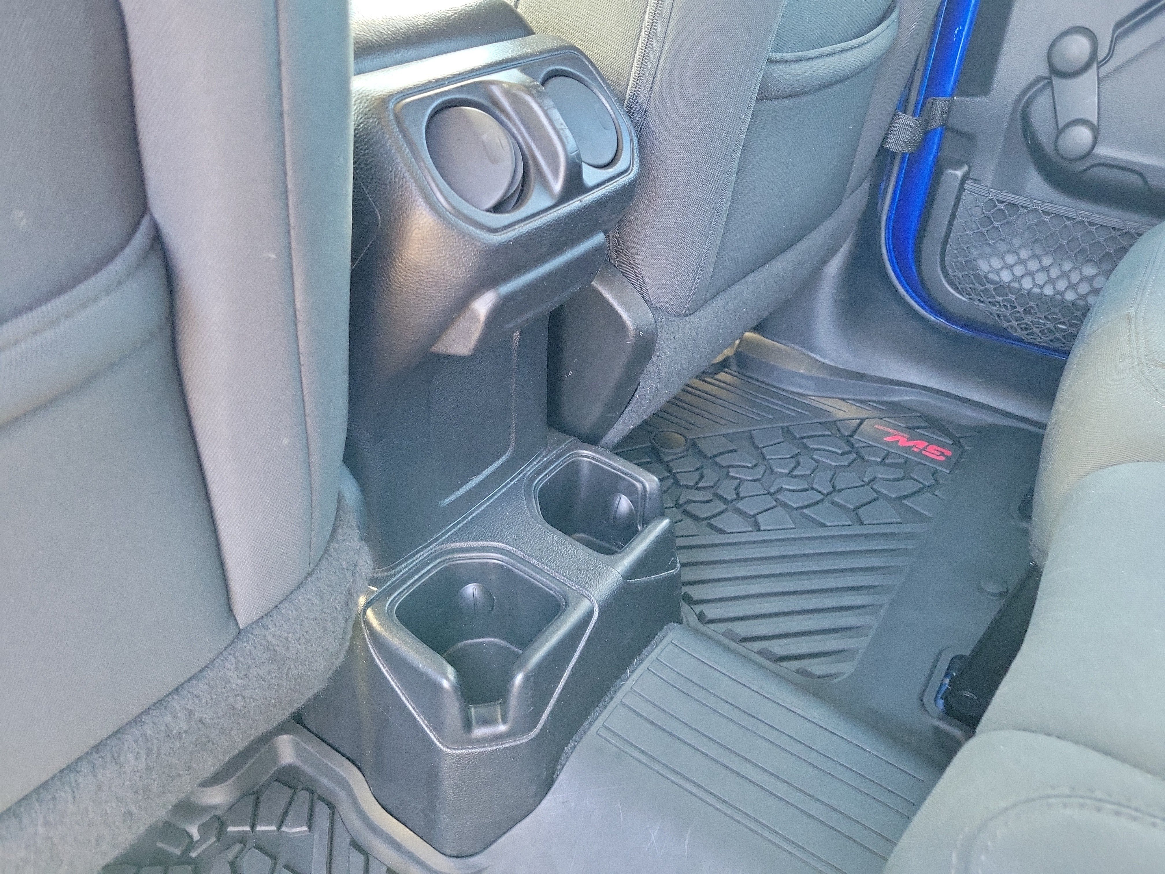 Used 2018 Jeep Wrangler Unlimited Sport AWD/4WD image 13