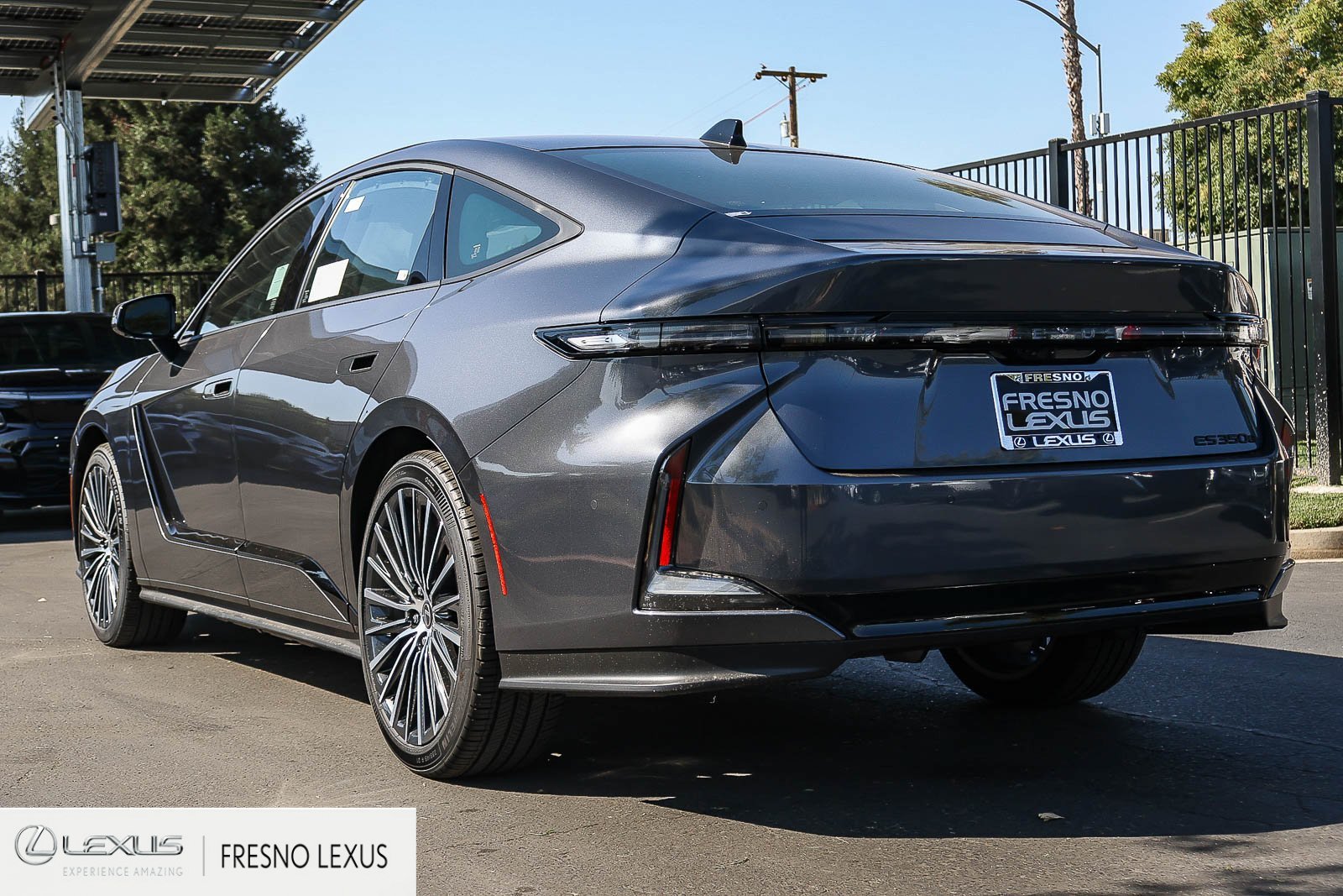 New 2026 Lexus ES 350e w/ Cold Area Package FWD image 4