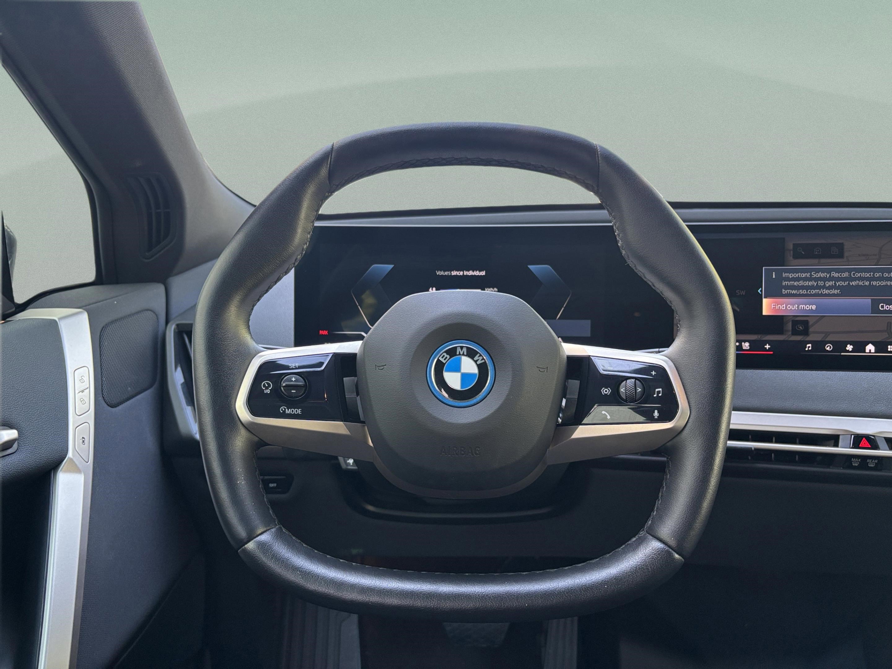 Used 2024 BMW iX xDrive50 AWD/4WD image 8