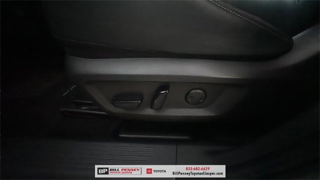 Used 2021 Nissan Rogue SL w/ Premium Package image 16