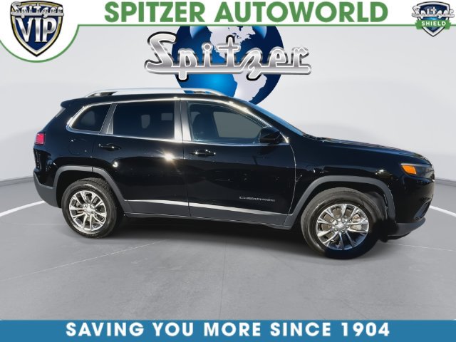Used 2019 Jeep Cherokee Latitude Plus w/ Cold Weather Group AWD/4WD image 16