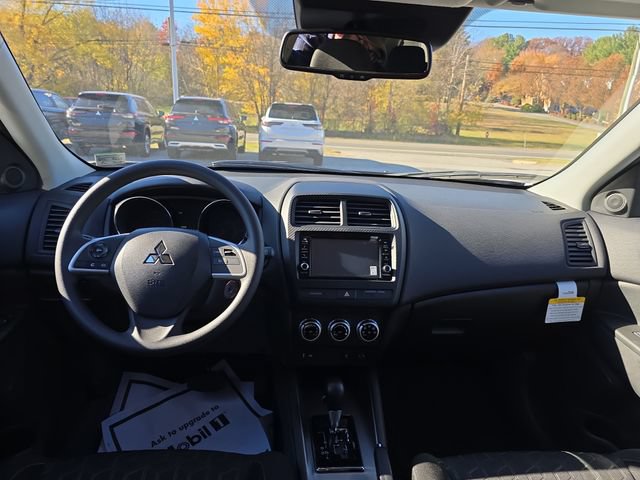 Used 2025 Mitsubishi Outlander Sport ES AWD/4WD image 11