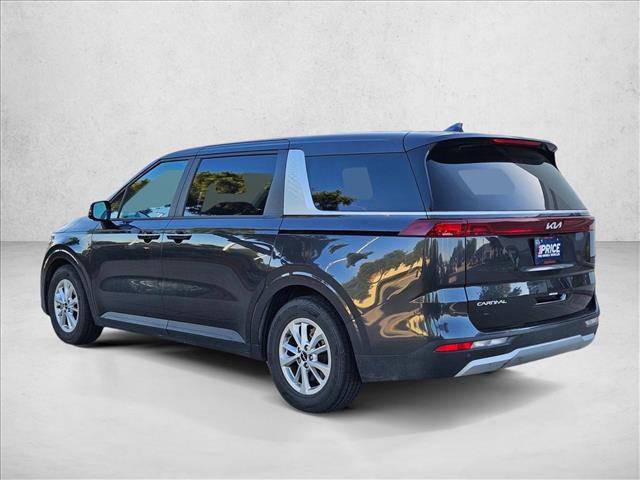 Used 2024 Kia Carnival LX FWD image 7