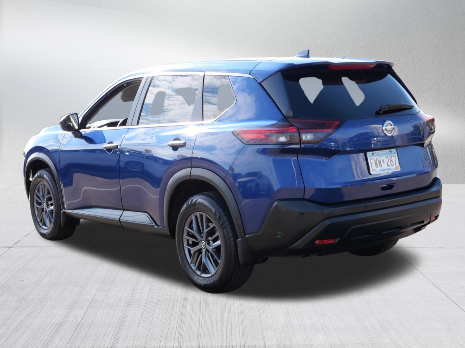 Used 2021 Nissan Rogue S AWD/4WD image 5
