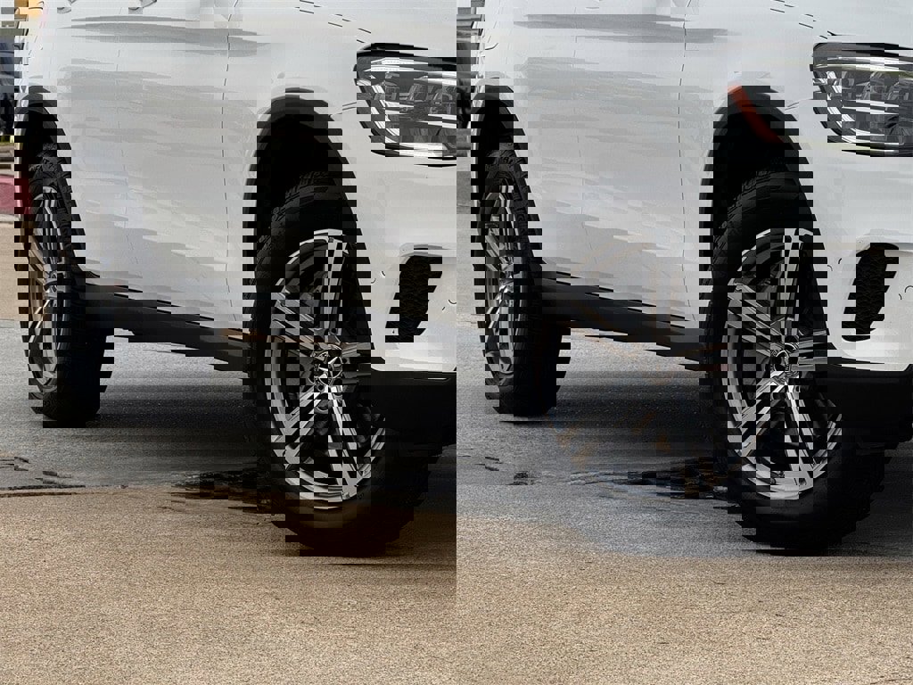 Used 2022 Mercedes-Benz GLC 300 image 11