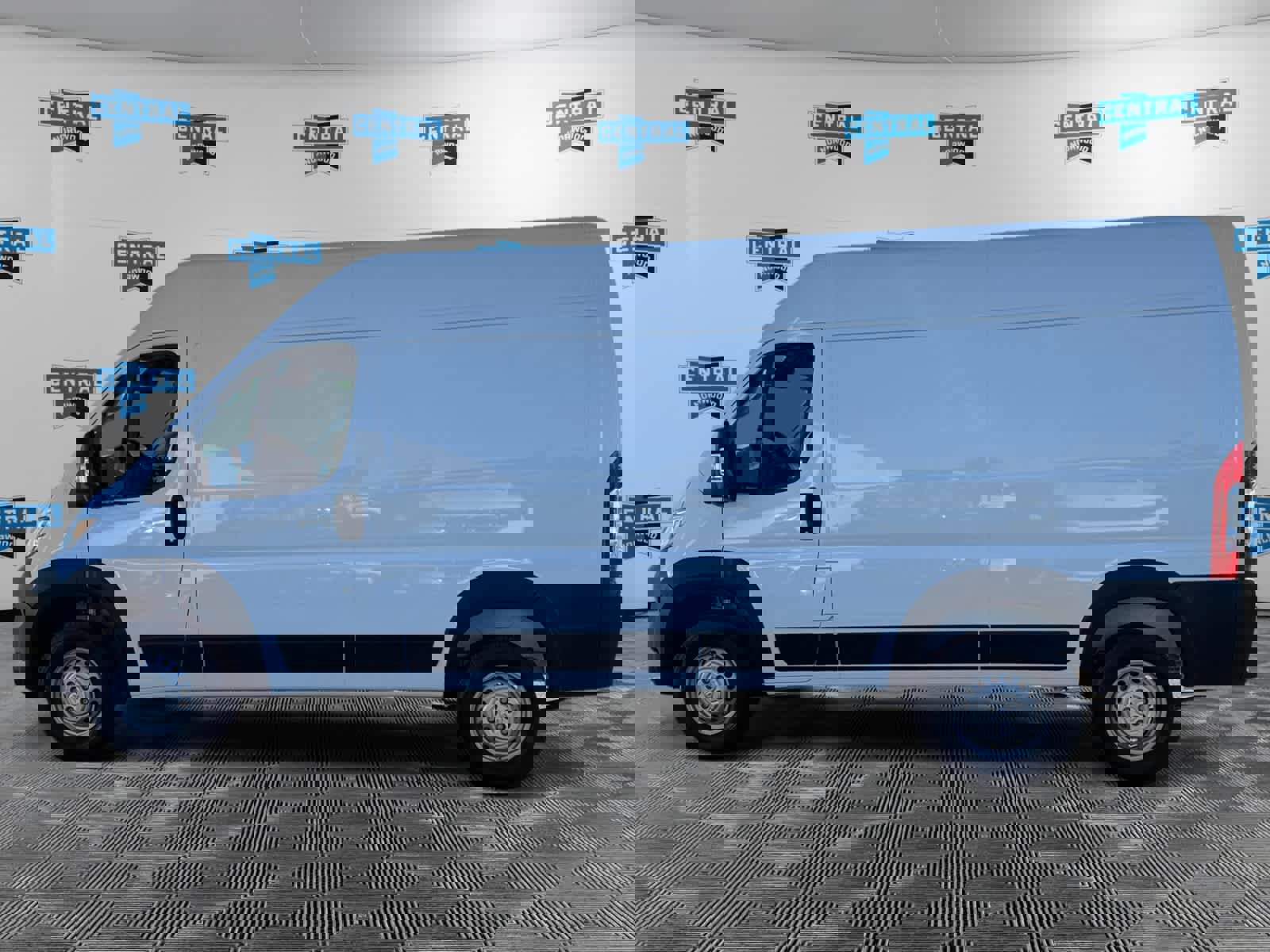 Used 2025 RAM ProMaster 2500 w/ Storage Group image 3