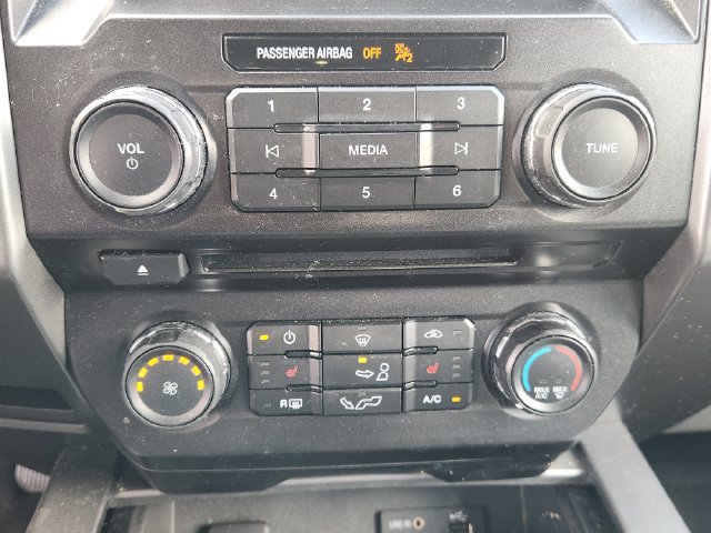 Used 2015 Ford F150 XLT w/ Equipment Group 302A Luxury AWD/4WD image 21