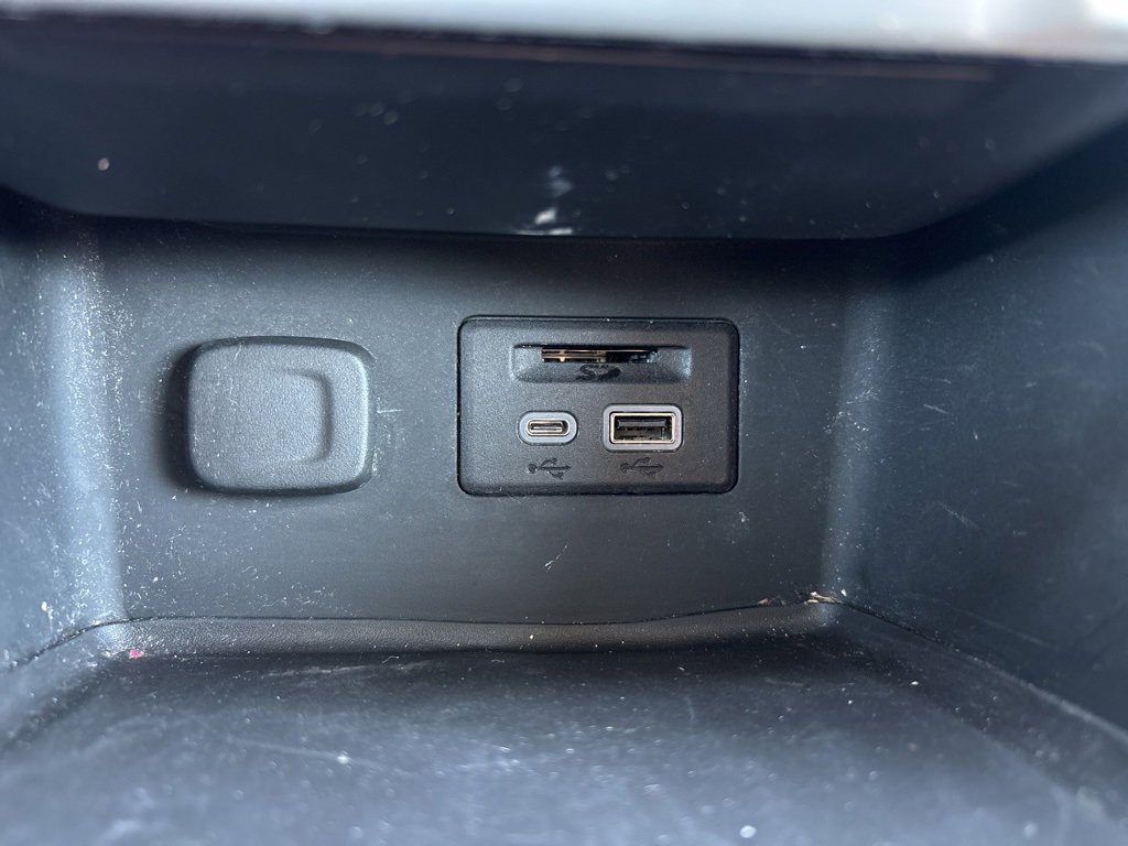 Used 2023 GMC Acadia SLT image 18