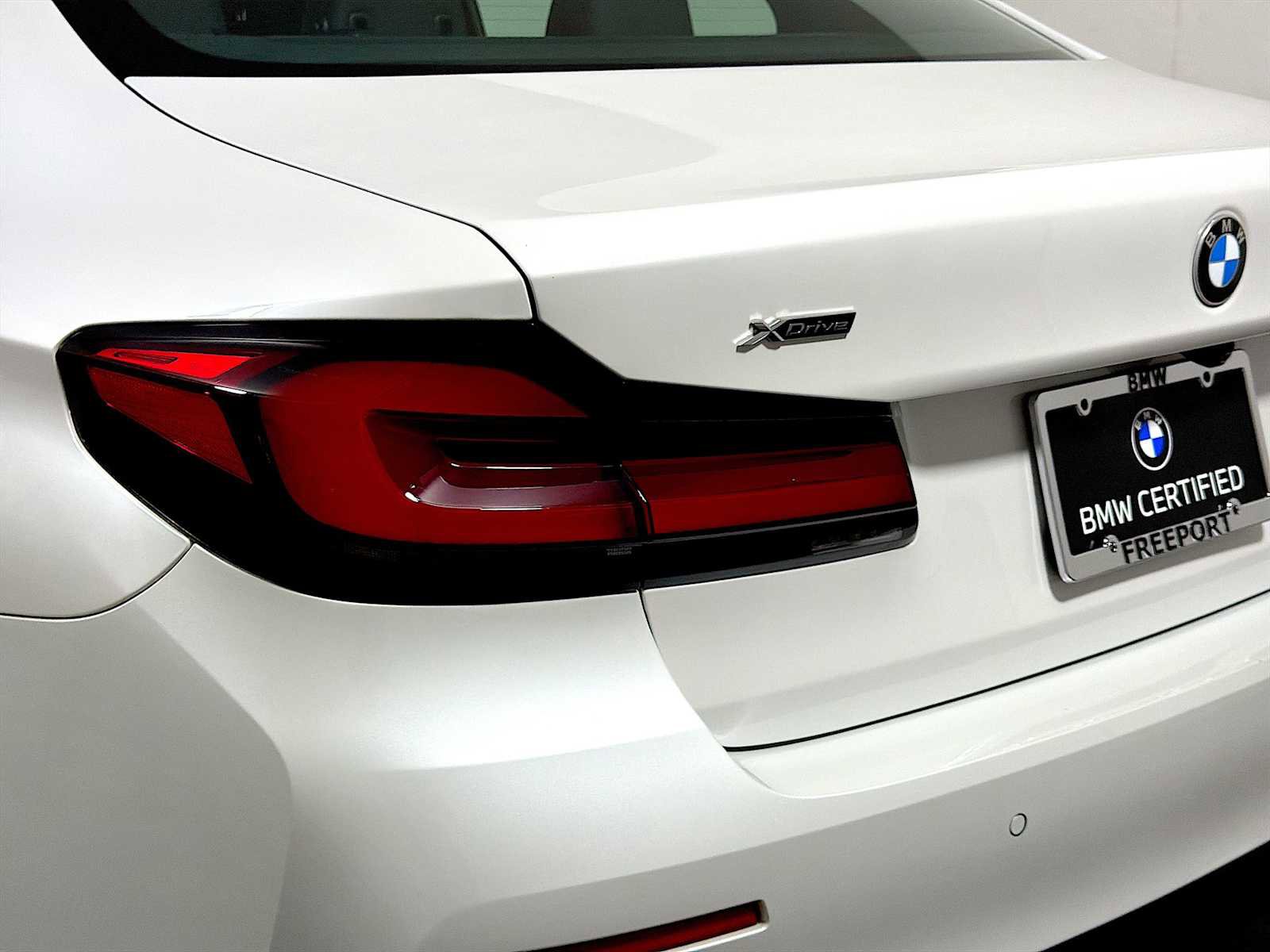 Certified 2023 BMW 530i xDrive w/ Premium Package image 28