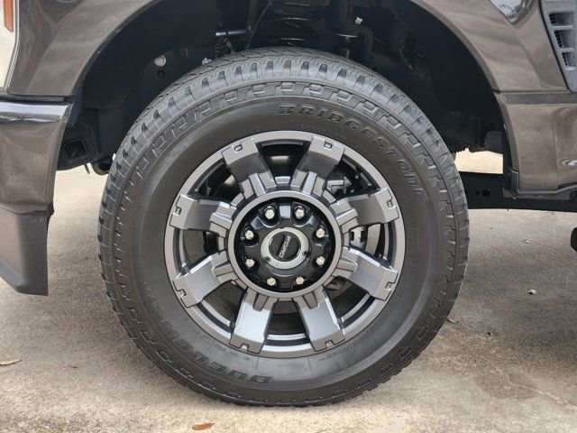 Used 2024 Ford F350 Lariat w/ Sport Appearance Package image 18