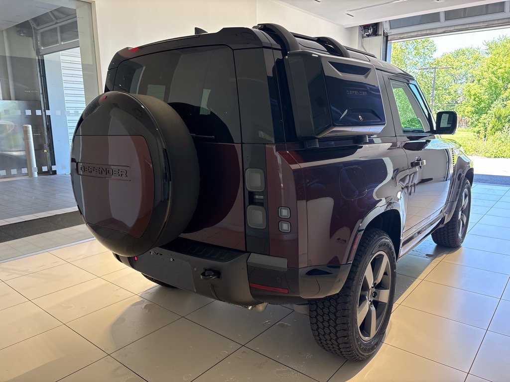 New 2026 Land Rover Defender 90 X-Dynamic SE AWD/4WD image 6