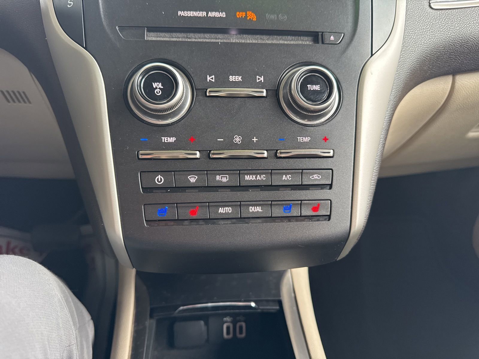 Used 2017 Lincoln MKC Reserve w/ Class II Trailer Tow Package image 31