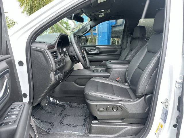 Used 2024 Chevrolet Suburban LT RWD image 30