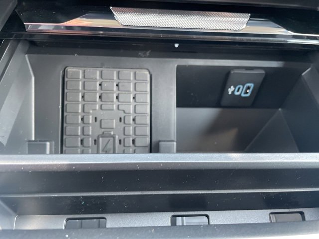 New 2025 Ford F550 4x4 Crew Cab image 28