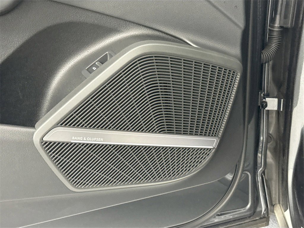 Used 2024 Audi SQ5 Prestige image 19