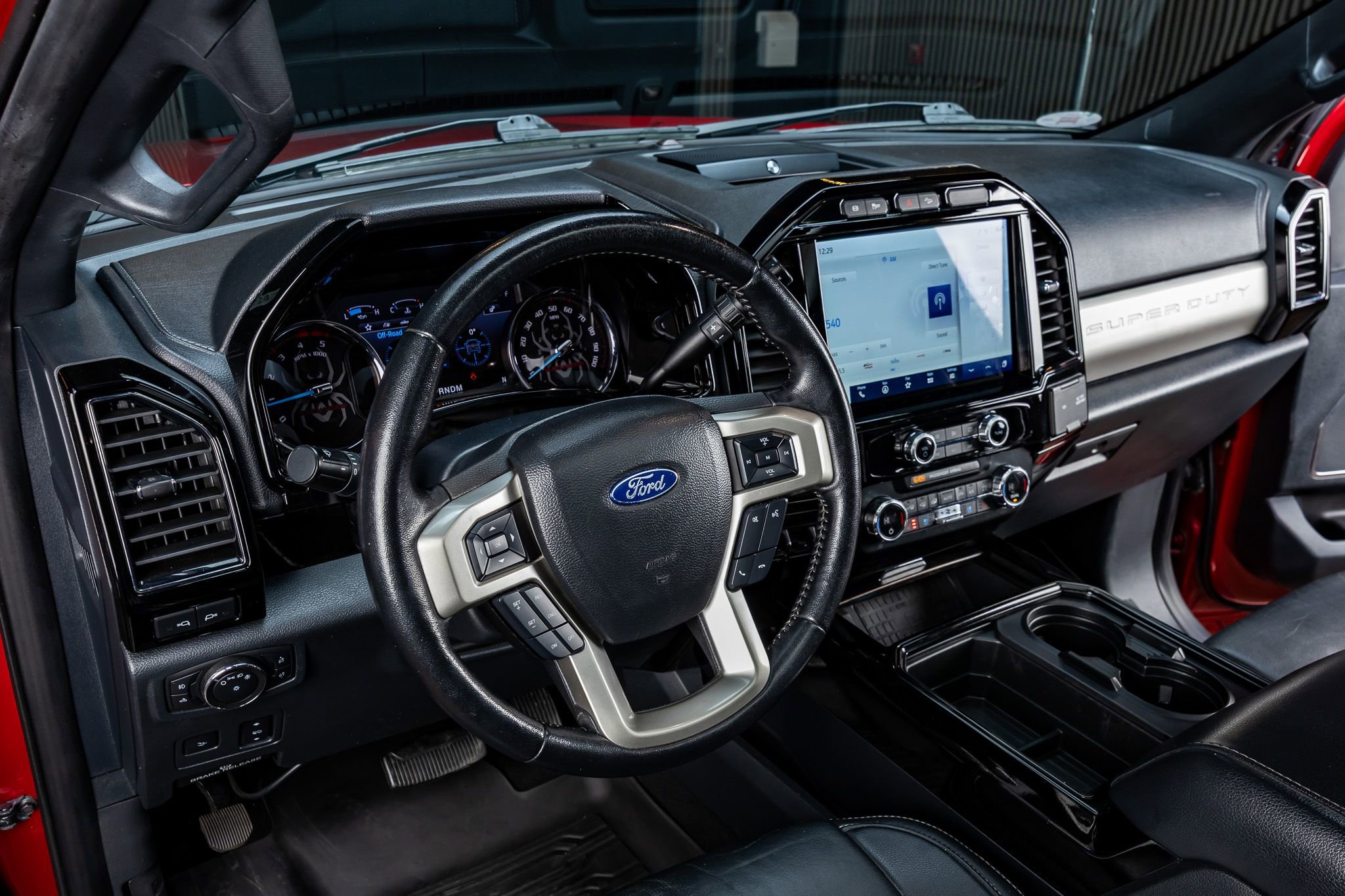 Used 2022 Ford F250 Lariat w/ Black Appearance Package image 16